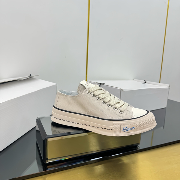 スーパーコピーブランド靴全体デザイン